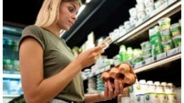 URUGUAYACOMPRANDOHUEVOS