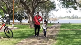 gentecaminandoferacion